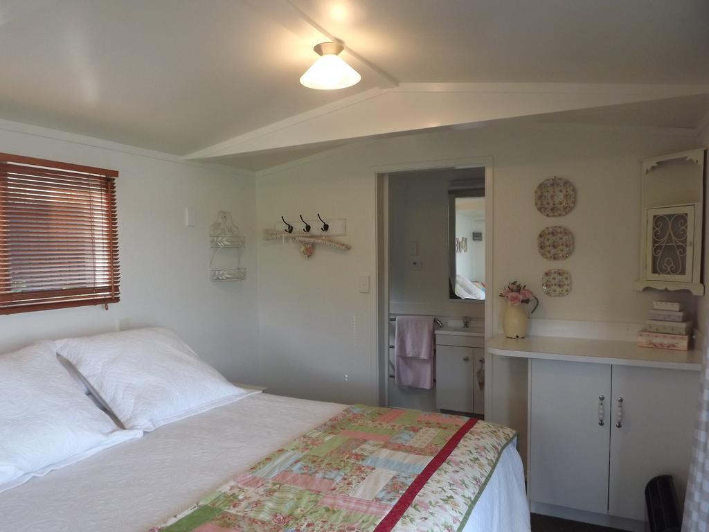 Long Bay Motor Camp Hotel Coromandel ภายนอก รูปภาพ
