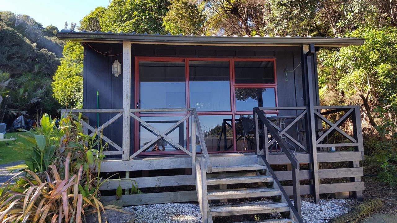 Long Bay Motor Camp Hotel Coromandel ภายนอก รูปภาพ